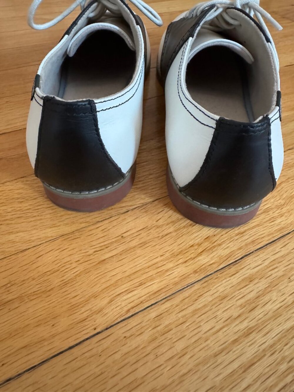Eastland Women's Black & White Sadie Oxfords - Saddle Shoes Golf US 10 EUR 42 - Picture 4 of 8
